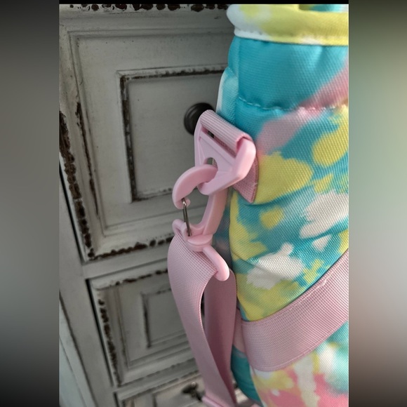 Pastel colors XL cooler bag, cup and t-shirt bundle like new condition - Picture 11 of 15